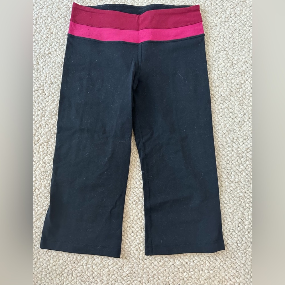 LULULEMON GROOVE PINK COLOR BLOCK FLARE BLACK YOGA REVERSIBLE LEGGINGS 4